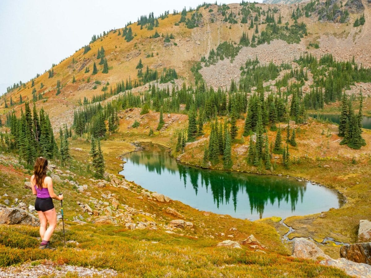 hiking autumn Alpine Lakes Wilderness